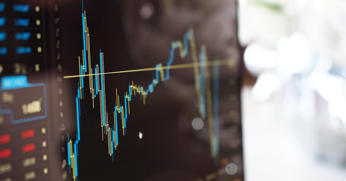 Green and red stock market candlestick chart
