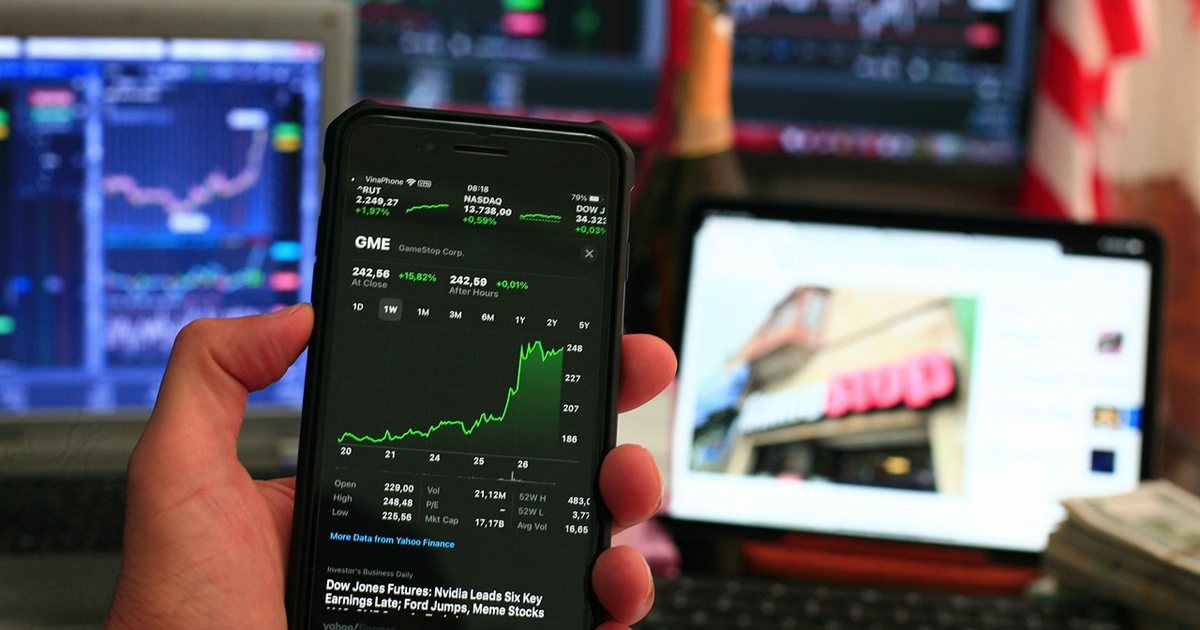 A falling stock market chart